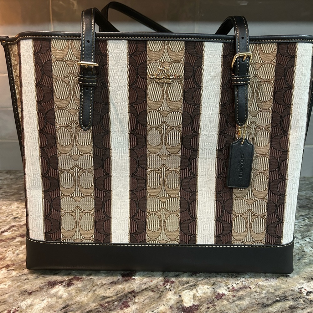 Coach tote new without tags